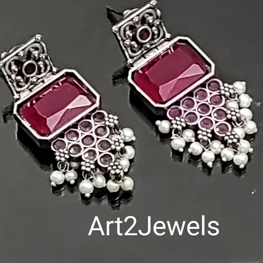 Earring - Picture 2 of 3